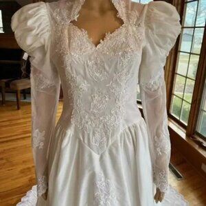 *Vintage Ivory  Satin Long Sleeve High Neck Bridal Gown Wedding Dress Size 10